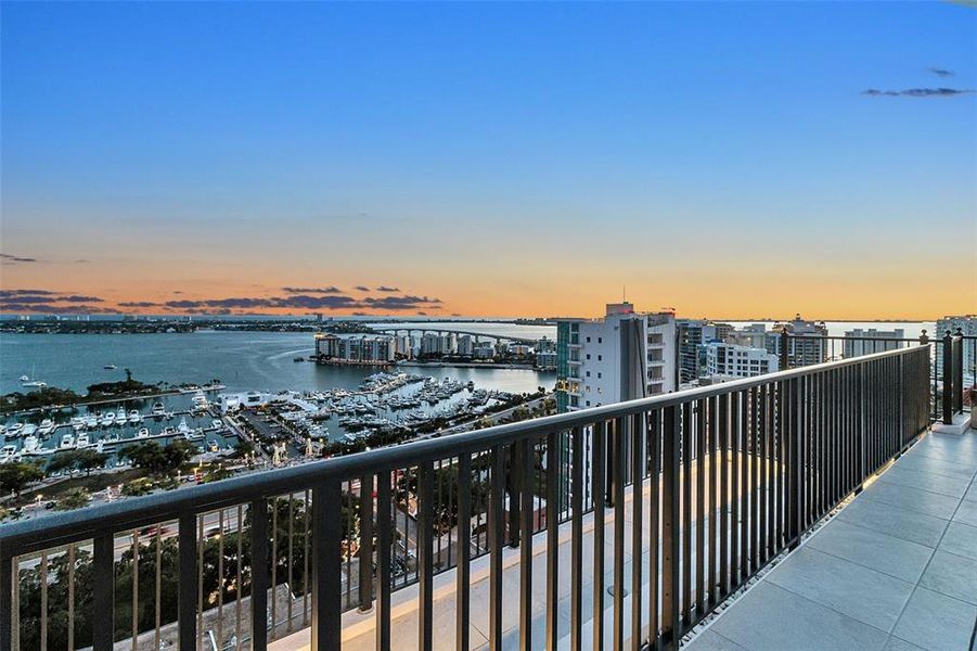 Condo located in Sarasota, FL showcasing its design and architecture (Image 28). Condo located in Sarasota, FL showcasing its design and architecture (Image 28).