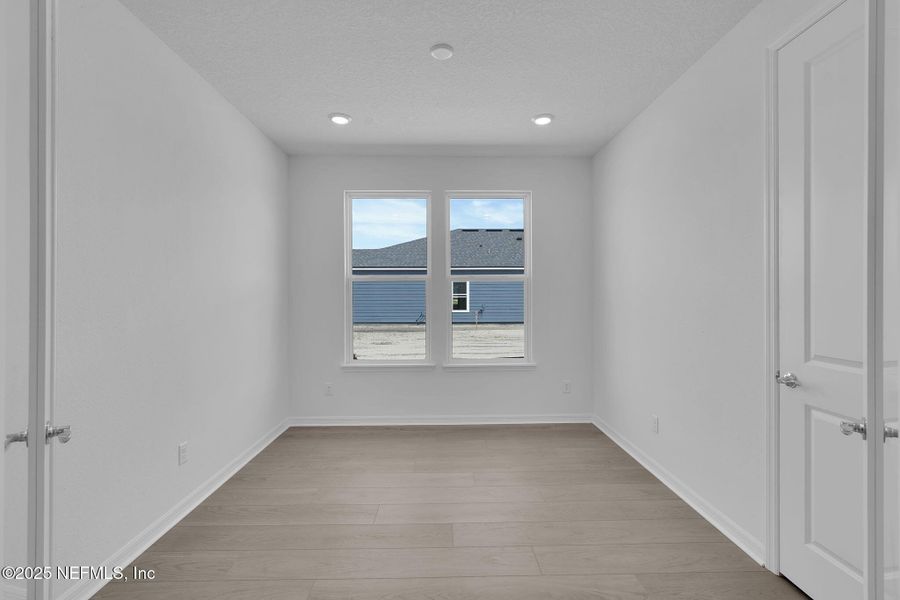 Spacious, unfurnished interior of a new home in Del Webb Saint Johns, St. Johns (Image 13).