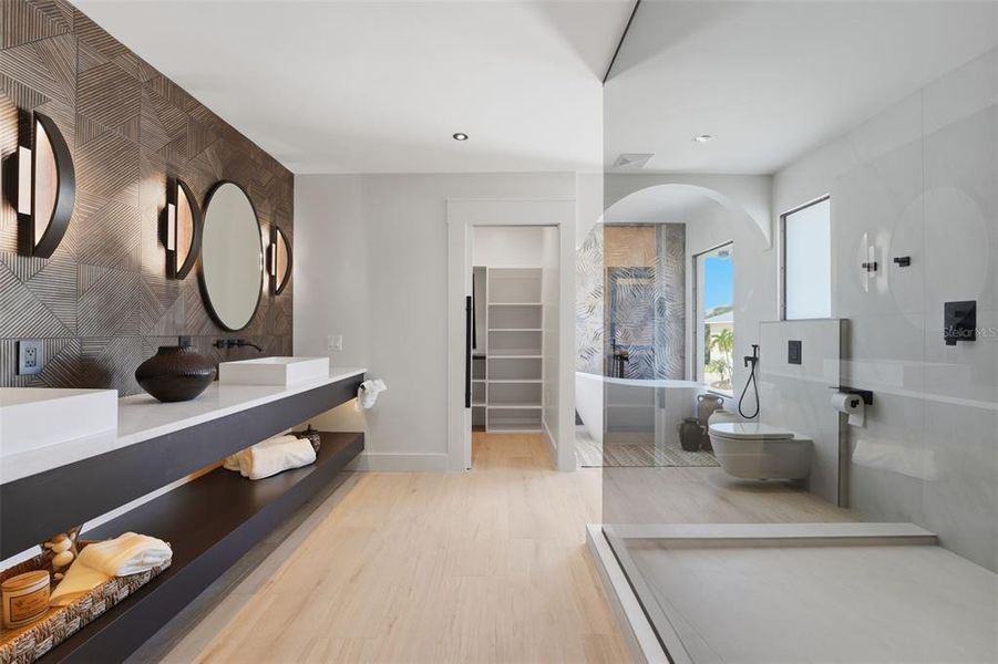 Furnished interior view inside a new home in , Englewood (Image 43).