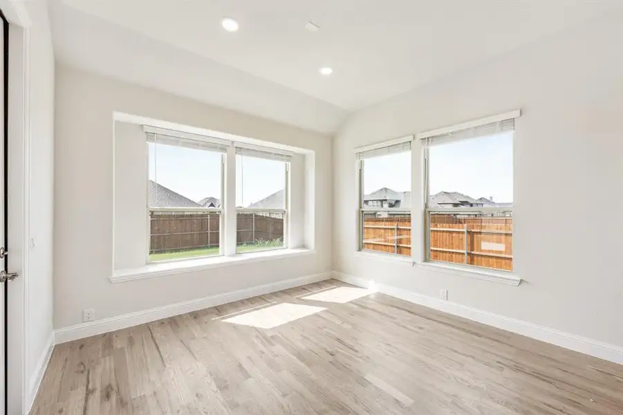 Spacious, unfurnished interior of a new home in Hayes Crossing, Midlothian (Image 38).