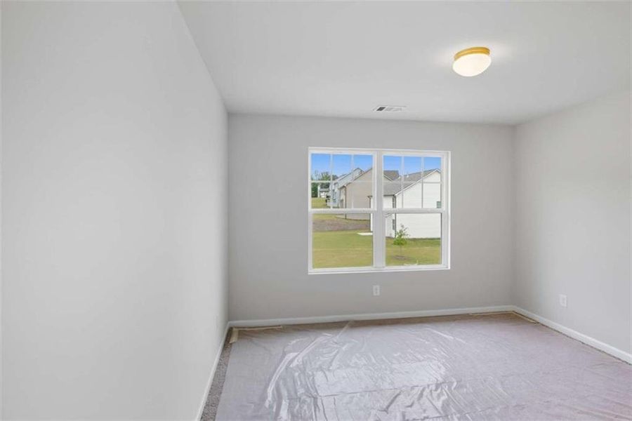 Spacious, unfurnished interior of a new home in Creekside Landing, Dallas (Image 22).