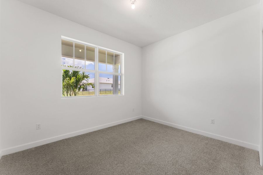 Spacious, unfurnished interior of a new home in Tradition, Port St. Lucie (Image 8).