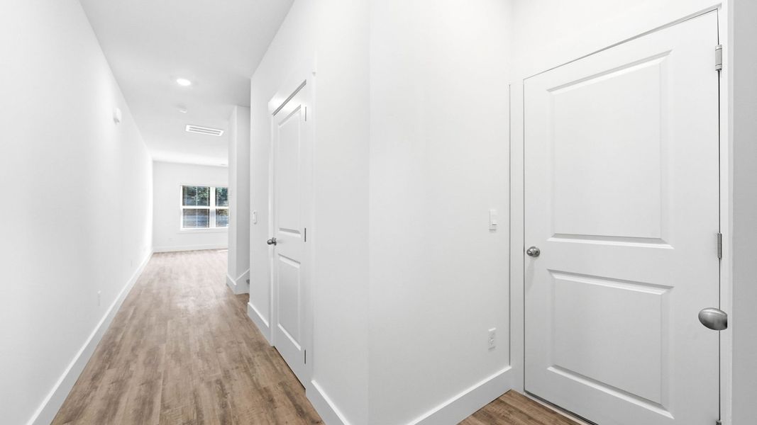 Spacious, unfurnished interior of a new home in The Arbor Townhomes, Kingsport (Image 13).