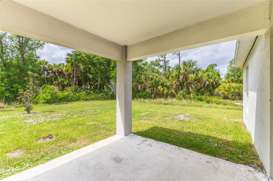 Exterior details and patio area of a home in , North Port (Image 3).