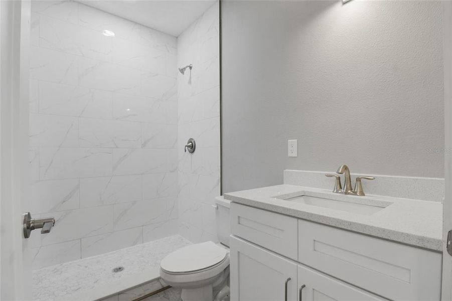 Furnished interior view inside a new home in , Spring Hill (Image 14).