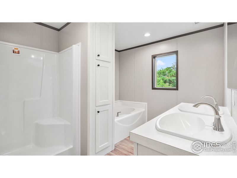 Primary Bathroom Shower & Tub Primary Bathroom Shower & Tub