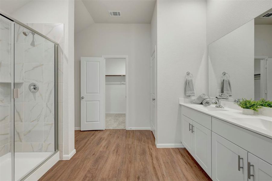 Furnished interior view inside a new home in Sanderos, Fort Worth (Image 9).