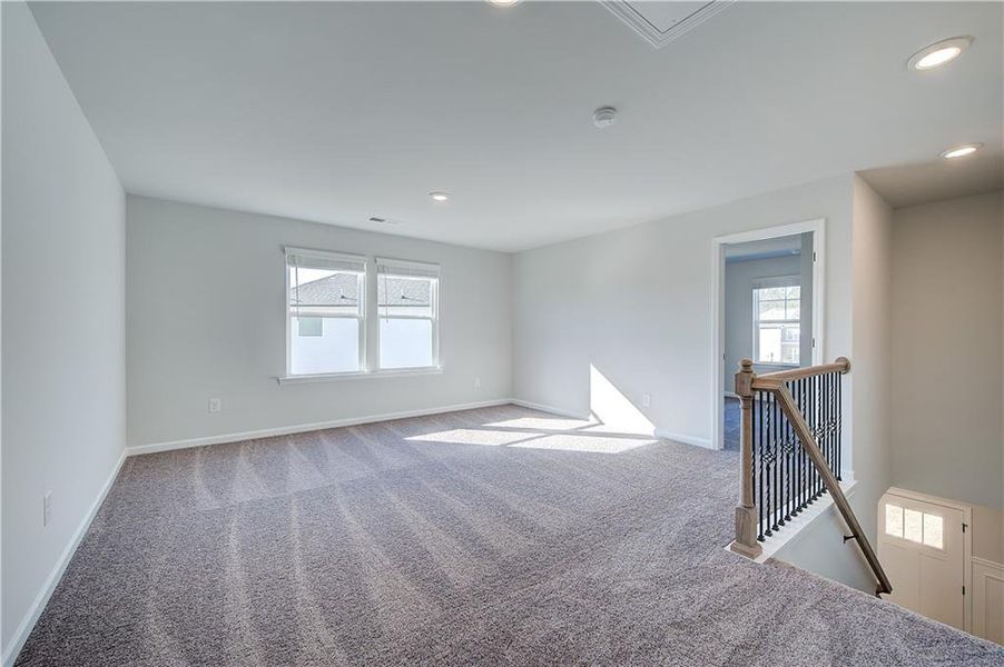 Spacious, unfurnished interior of a new home in Kingston, Locust Grove (Image 13).