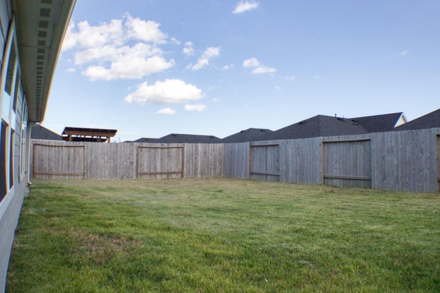 Image 22 of a home in Central Park. Image 22 of a home in Central Park.