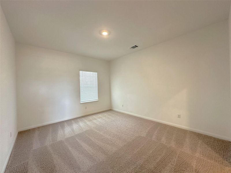 Spacious, unfurnished interior of a new home in , Jarrell (Image 5).