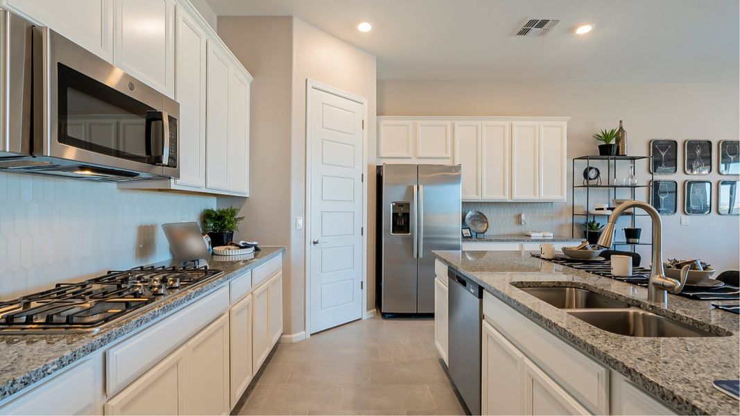 Heartland Gladden Farms Tortolita kitchen Heartland Gladden Farms Tortolita kitchen