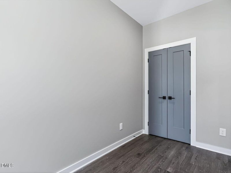 005-1280x960-study 005-1280x960-study