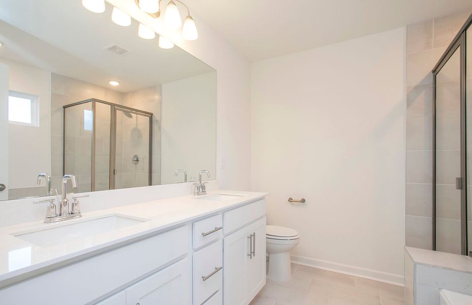 Homesite 96 Owner's Bath in new home construction by Pulte Home Builders Nashville