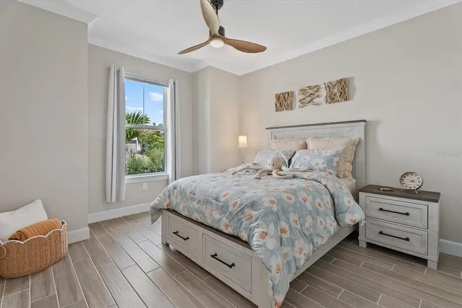 Furnished interior view inside a new home in , Englewood (Image 16).