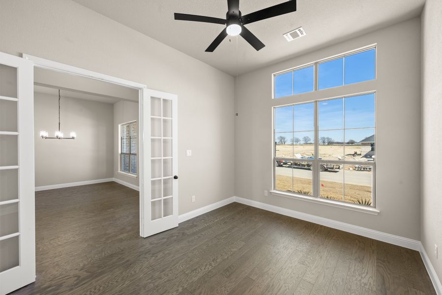 Spacious, unfurnished interior of a new home in Paloma Ranch, Justin (Image 27).