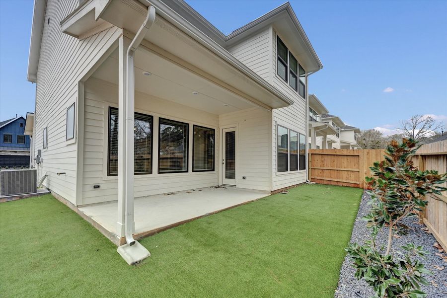 Exterior details and patio area of a home in Summer Place 35', Montgomery (Image 4). Exterior details and patio area of a home in Summer Place 35', Montgomery (Image 4).