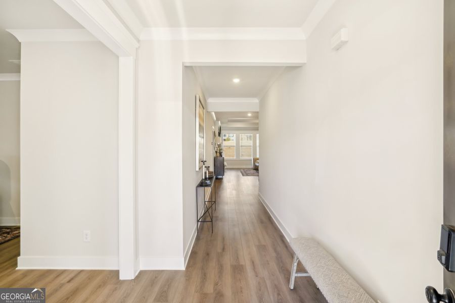 Spacious, unfurnished interior of a new home in Ponderosa Farms Reserve, Gainesville (Image 17).