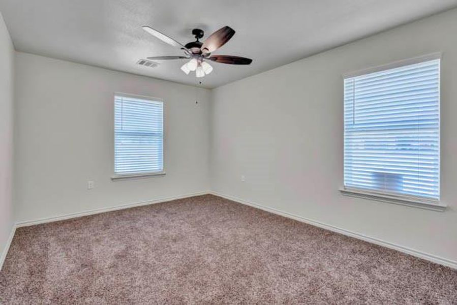 Spacious, unfurnished interior of a new home in , Fort Worth (Image 14).