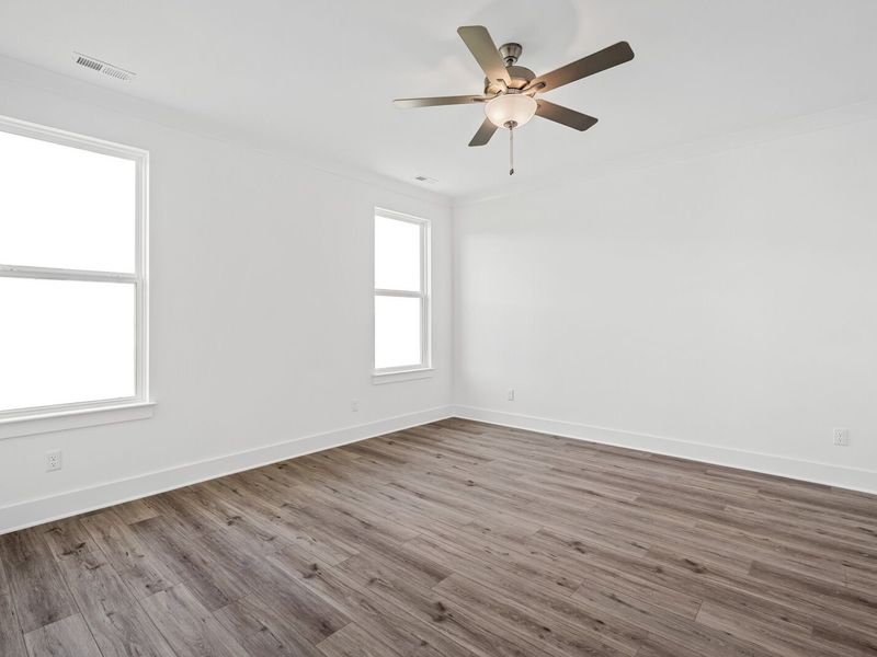 Spacious, unfurnished interior of a new home in Shelton Square, Murfreesboro (Image 36).