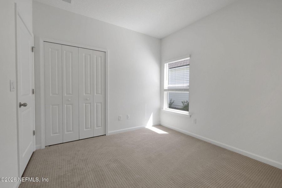 Spacious, unfurnished interior of a new home in Hyland Trail, Green Cove Springs (Image 46).