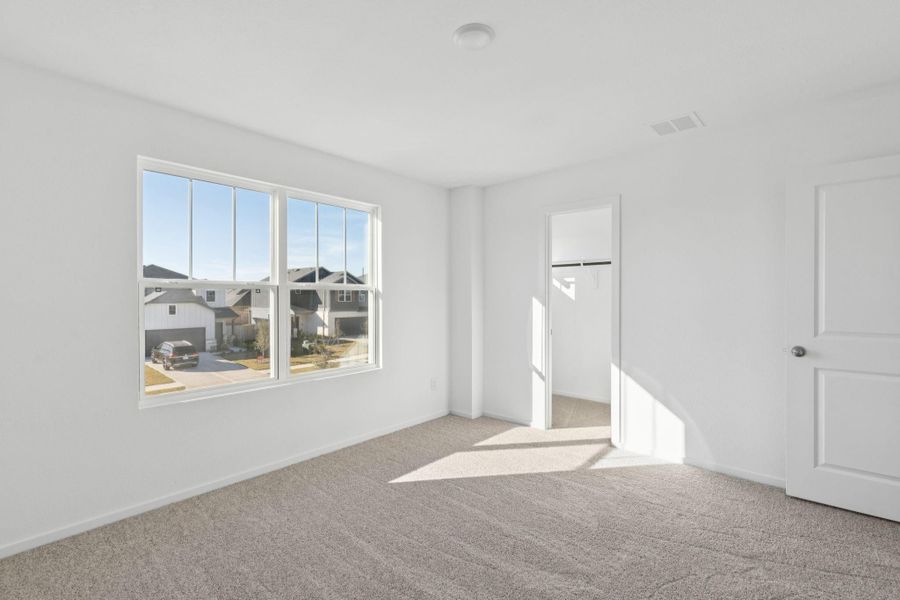 Spacious, unfurnished interior of a new home in Montgomery Bend, Montgomery (Image 36).
