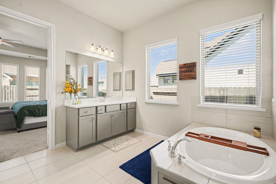 Furnished interior view inside a new home in Coastal Point, League City (Image 31). Furnished interior view inside a new home in Coastal Point, League City (Image 31).