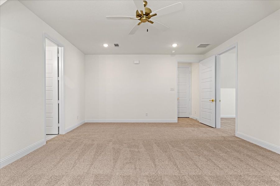 Representative unfurnished interior of a home built from the The Braden II by Doug Parr Custom Homes in Kessler Farms, Brock (Image 53).