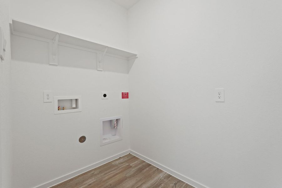 Spacious, unfurnished interior of a new home in Grand Pines, Magnolia (Image 12).