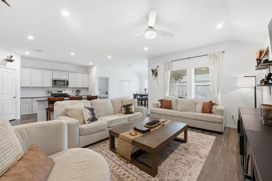 Furnished interior view inside a new home in River Ranch Meadows, Dayton (Image 11). Furnished interior view inside a new home in River Ranch Meadows, Dayton (Image 11).