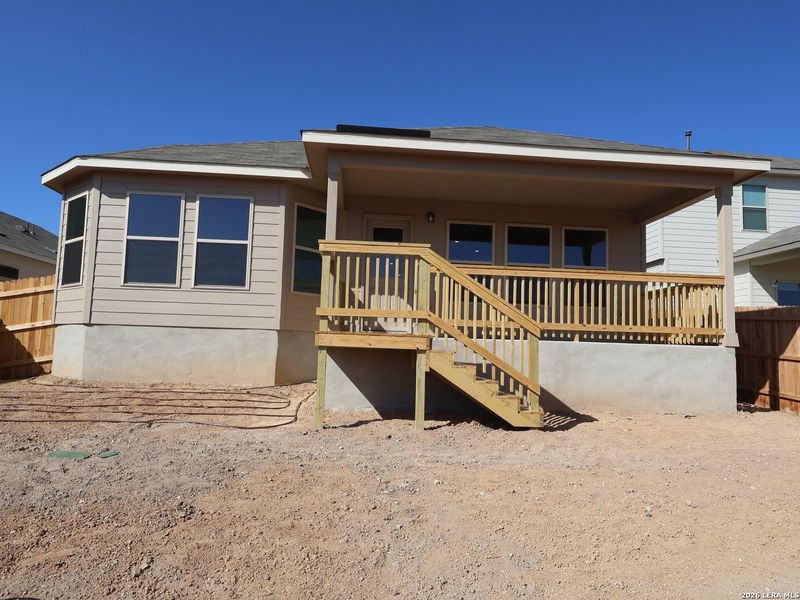 Exterior details and patio area of a home in Hunters Ranch, San Antonio (Image 3).