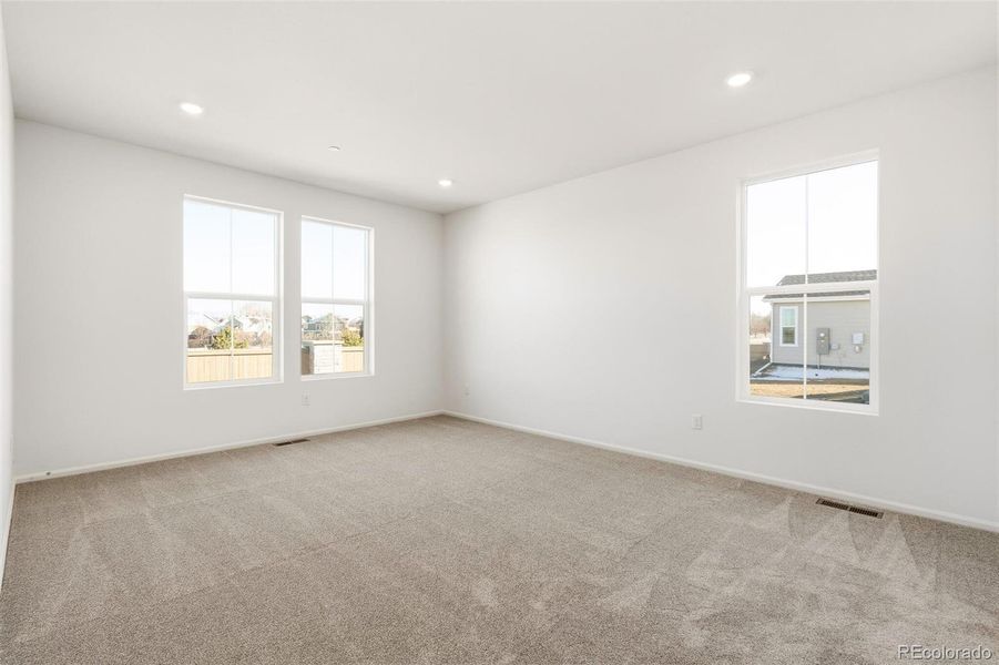 Spacious, unfurnished interior of a new home in The Nest Classic at Canyon Creek, Erie (Image 24).