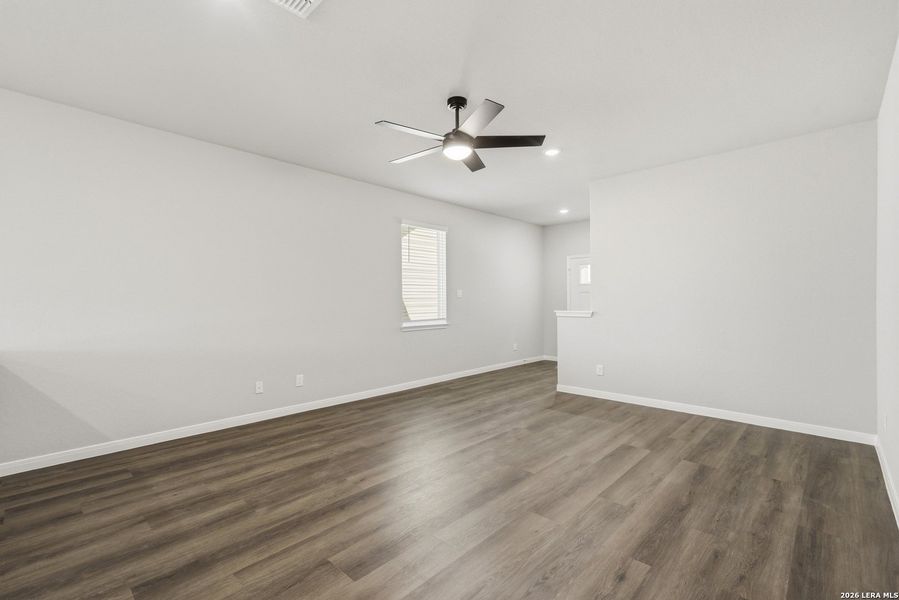 Spacious, unfurnished interior of a new home in Swenson Heights, Seguin (Image 26).