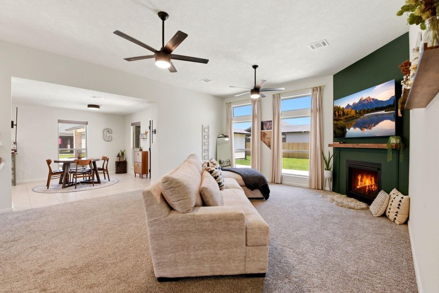 Furnished interior view inside a new home in Pedregal, Dickinson (Image 40).