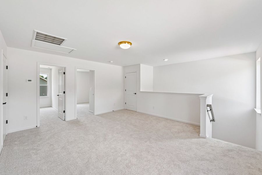 Spacious, unfurnished interior of a new home in Edgewater - The Links, Lancaster (Image 23).