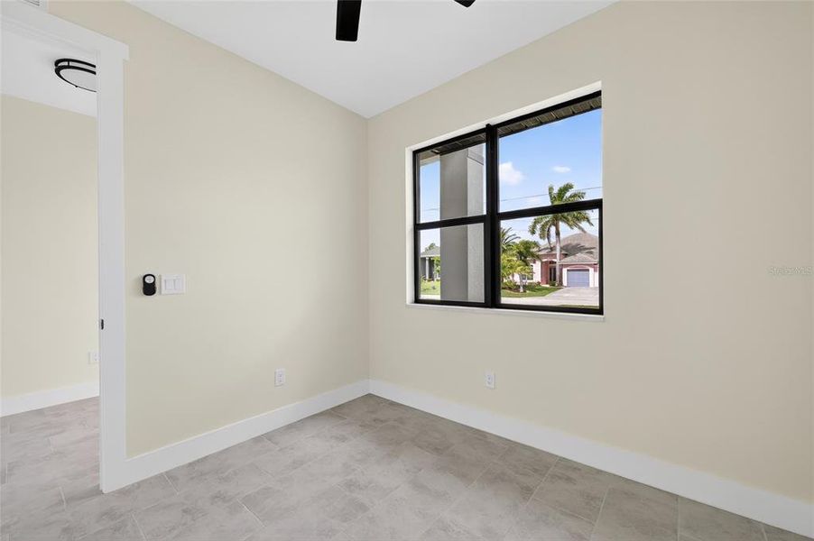 Spacious, unfurnished interior of a new home in , Cape Coral (Image 22).
