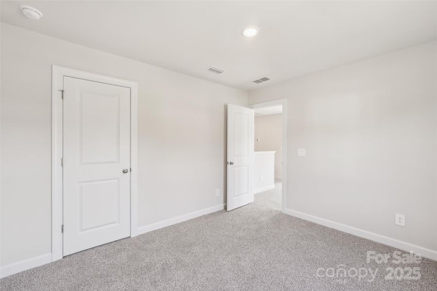 Spacious, unfurnished interior of a new home in Walnut Reserve, Conover (Image 21).