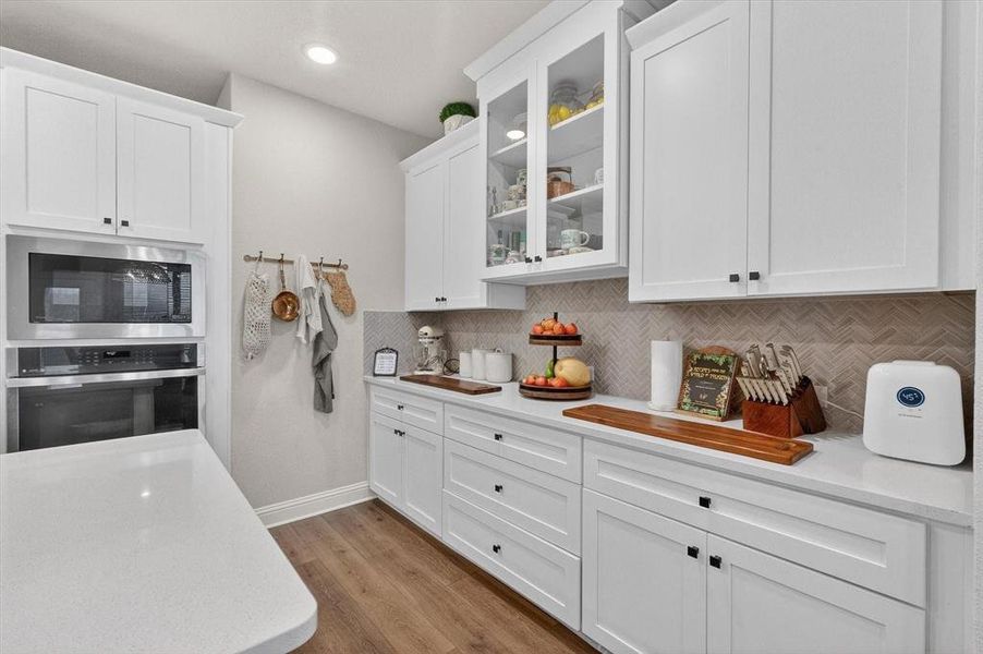 Furnished interior view inside a new home in Oaks of North Grove, Waxahachie (Image 32).