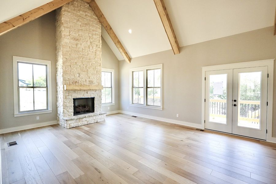 Spacious, unfurnished interior of a new home in Creekside, Cleveland (Image 21).