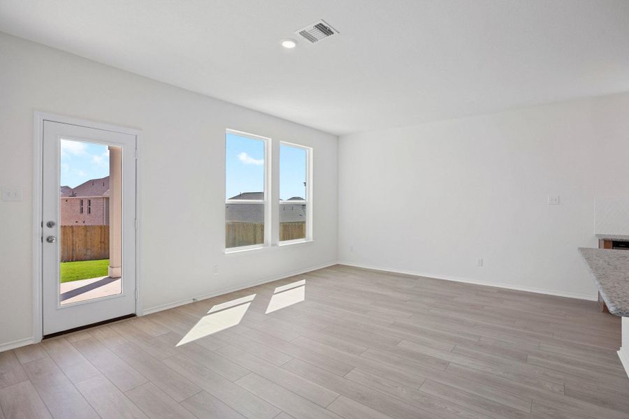 Spacious, unfurnished interior of a new home in Salerno - Classic Collection, Round Rock (Image 26). Spacious, unfurnished interior of a new home in Salerno - Classic Collection, Round Rock (Image 26).