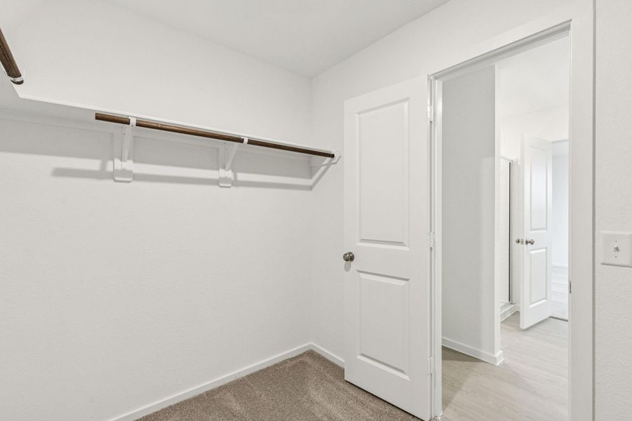 Spacious, unfurnished interior of a new home in Mavera, Conroe (Image 19).