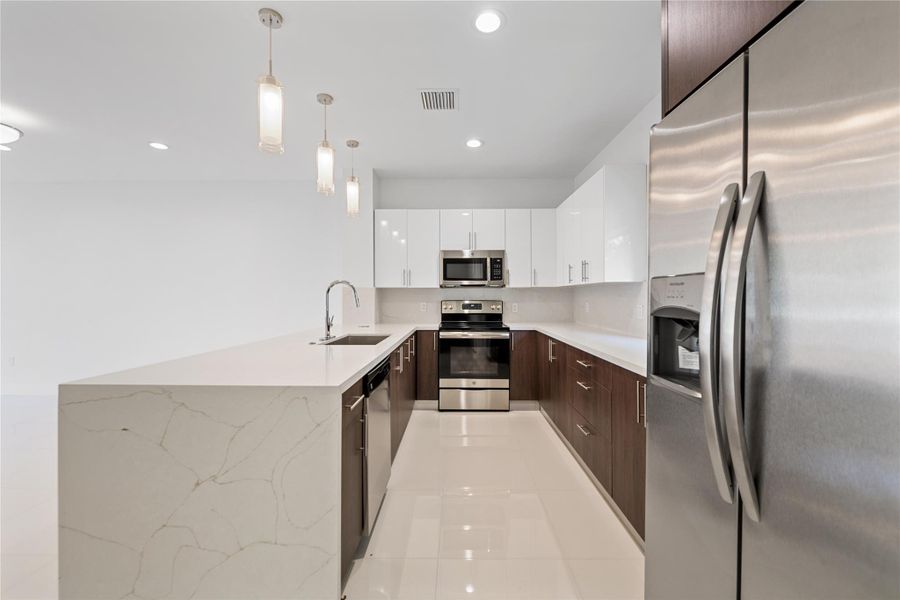 Furnished interior view inside a new home in , Fort Lauderdale (Image 3). Furnished interior view inside a new home in , Fort Lauderdale (Image 3).
