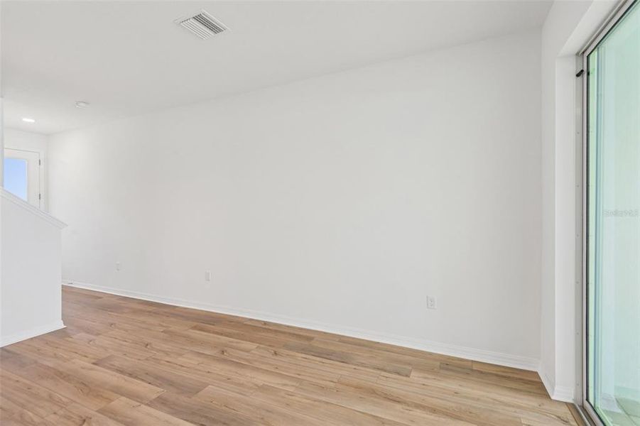 Spacious, unfurnished interior of a new home in , San Antonio (Image 23).