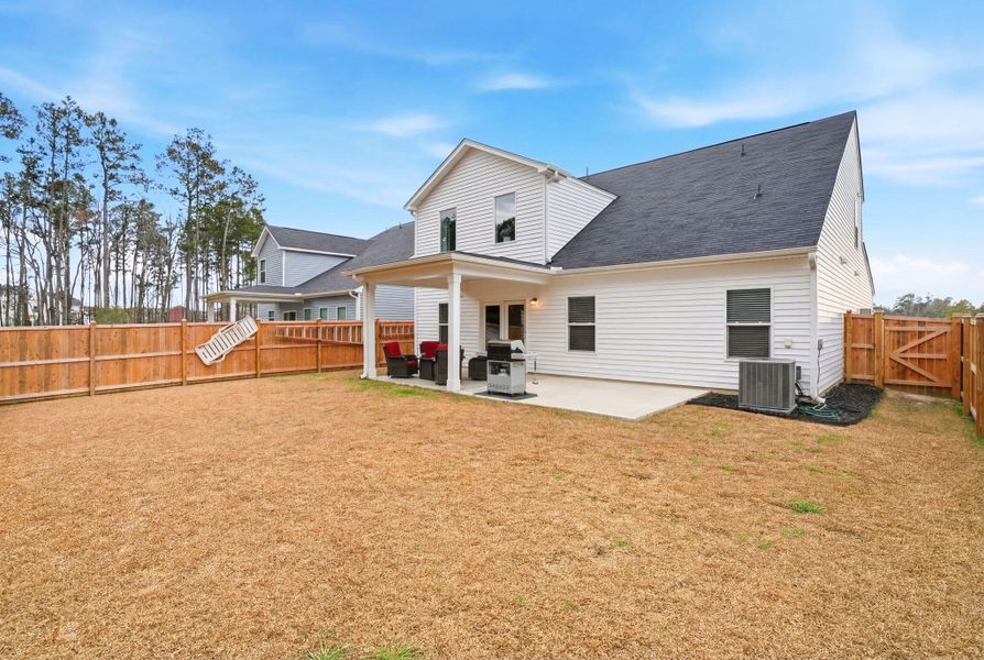 Exterior details and patio area of a home in Watson Hill, Summerville (Image 4).