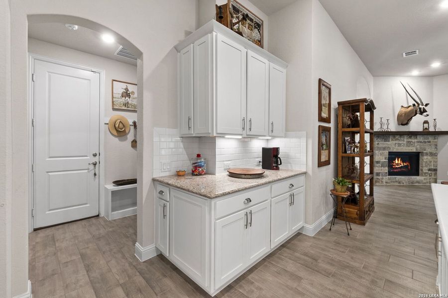 Furnished interior view inside a new home in Elkhorn Ridge, Boerne (Image 34).