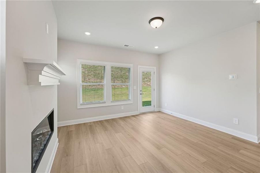 Spacious, unfurnished interior of a new home in Hemingway - Reserve Series, Cumming (Image 51).