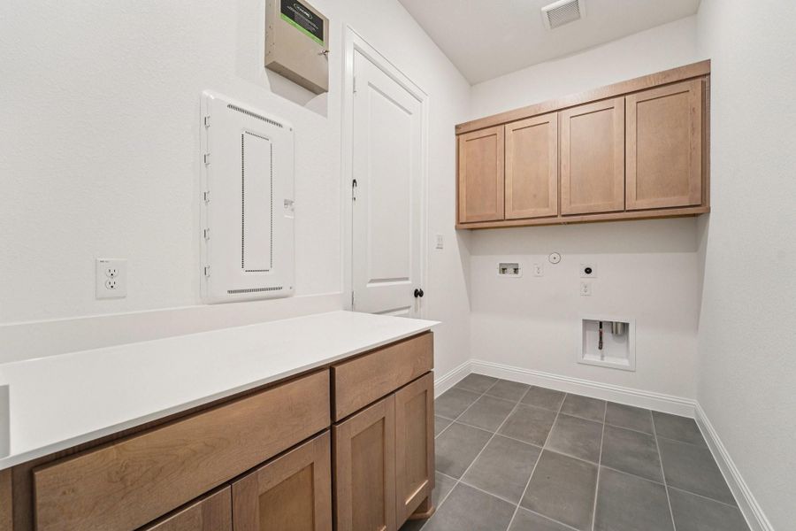 Furnished interior view inside a new home in Sienna 65', Missouri City (Image 10).