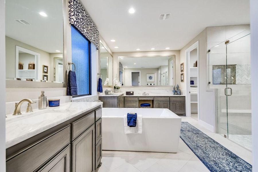 Representative furnished interior of a home built from the Catalina by Giddens Homes in Clearwater Ranch, Liberty Hill (Image 104).