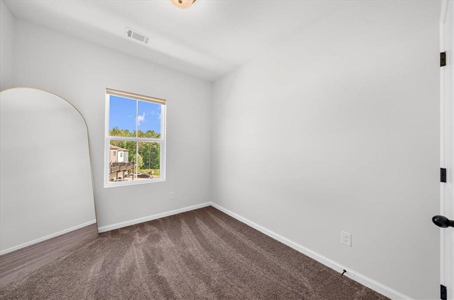 Spacious, unfurnished interior of a new home in , Acworth (Image 27).