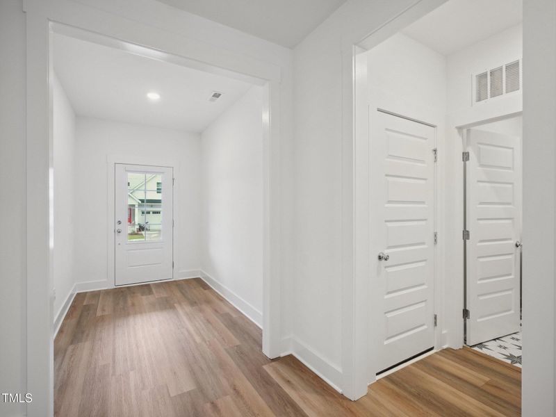 20-web-or-mls-Big Bradley Dr-L1209-018