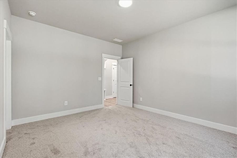 Spacious, unfurnished interior of a new home in , Statham (Image 36).